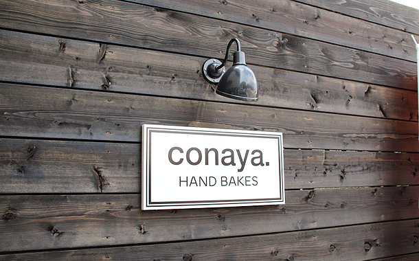 conaya. HAND BAKES